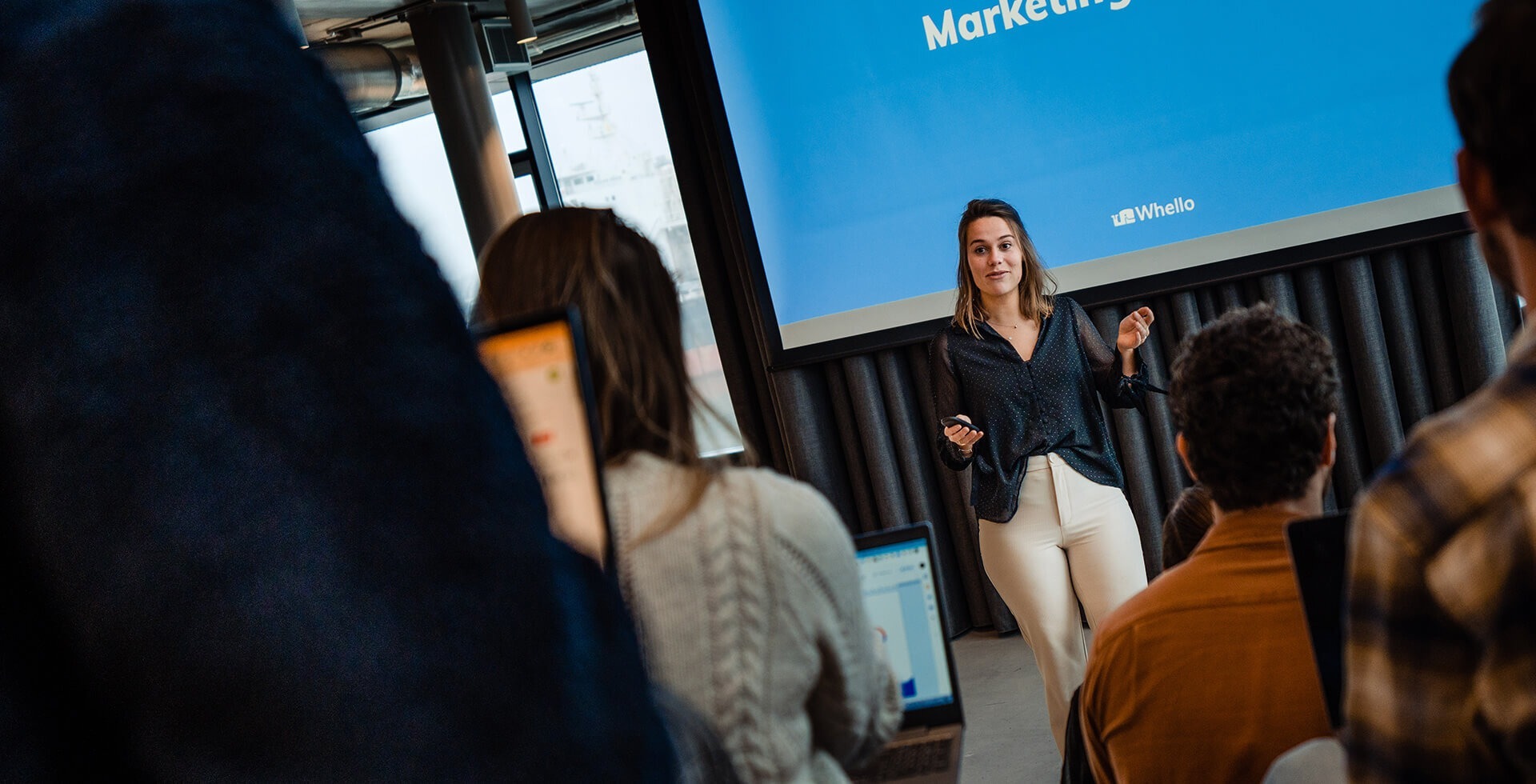 Whello online marketing logo