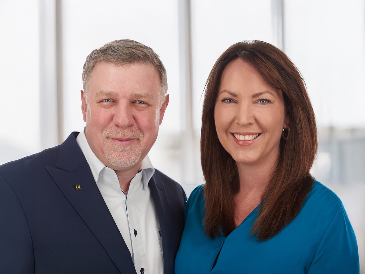 VR Business Brokers logo