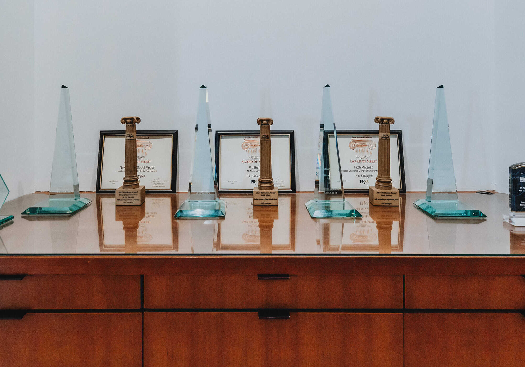 Hall Strategies logo